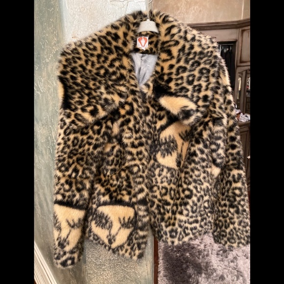 SHRIMPS - Picture 1 of 7